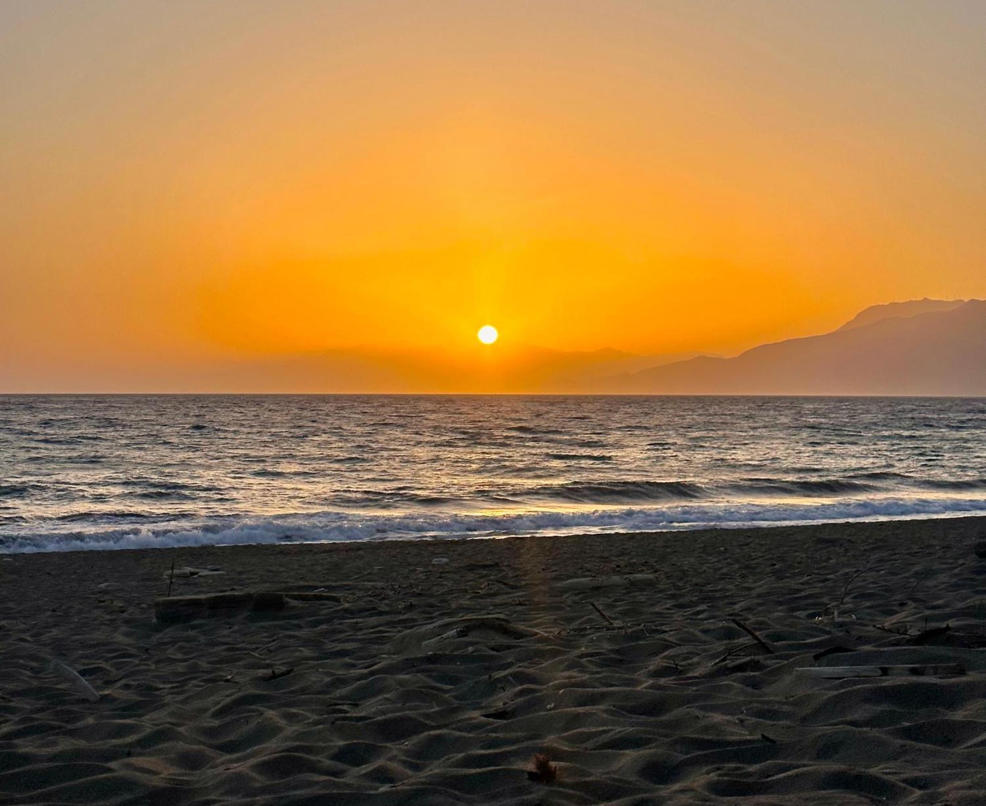 Komos Beach Estate Kalamaki  Esterno foto
